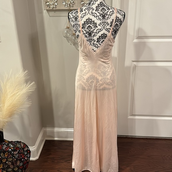 Val Mode Nightgown/ SlipDress - Picture 4 of 5